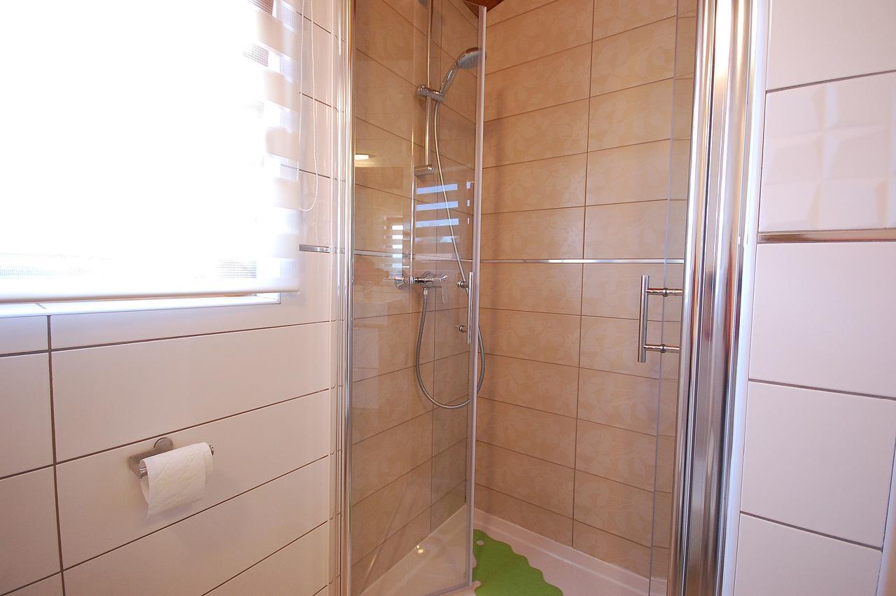 Apartment Bedenikovic By El-Pi Tours Malinska Ngoại thất bức ảnh